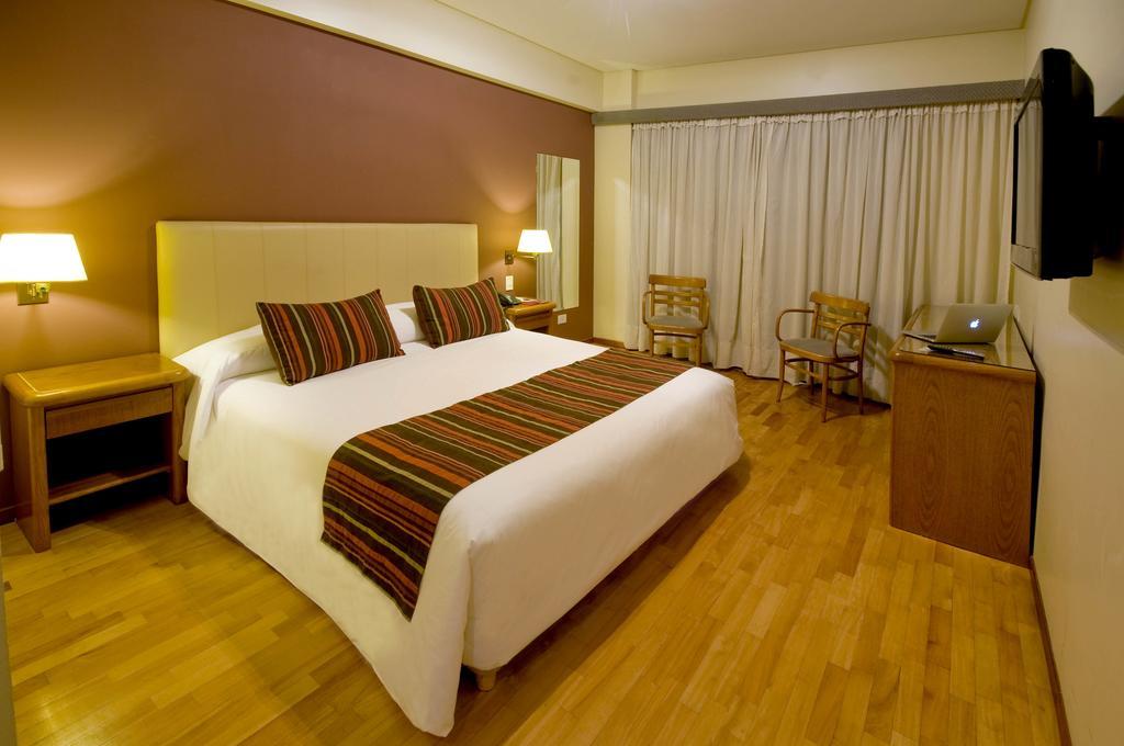Hotel Argos Bahía Blanca Szoba fotó